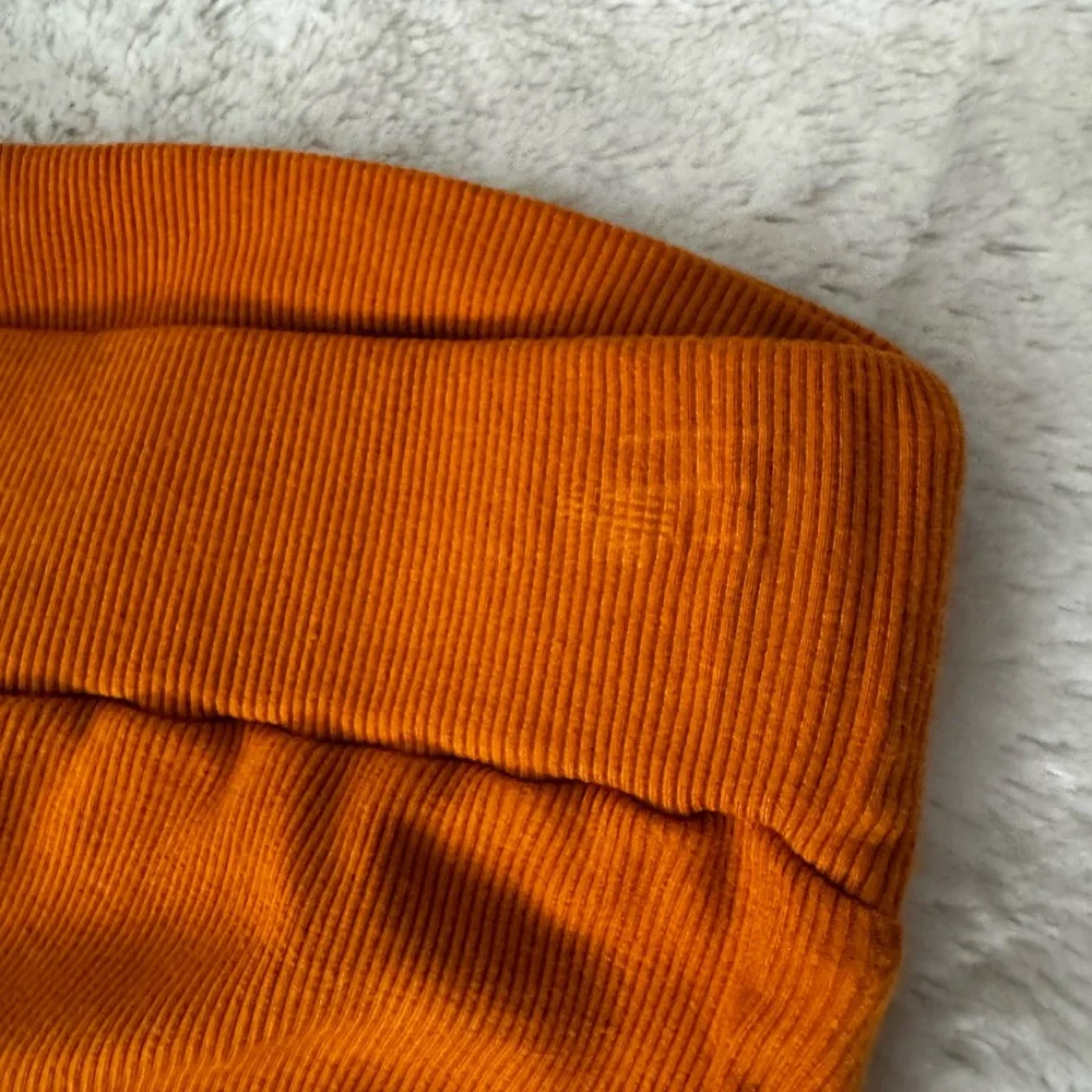 NWOT- WALTER BAKER Kody Ruched Midi Skirt In Rust